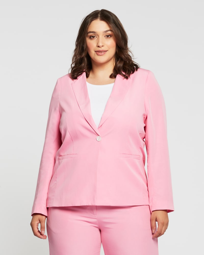 Front of a model wearing a size 2X Maestro Jacket in Blush by Estelle. | dia_product_style_image_id:267316